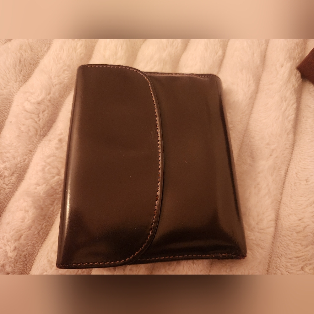 Vintage Gucci Bifold Wallet - Picture 8 of 14